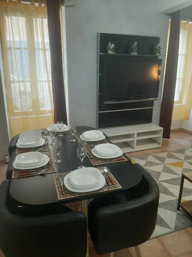 Maison 100 M2, Terrasse 25 M2, Clim, 3 Chbs Avec Tv, Parking Pierrelatte 0*,  France