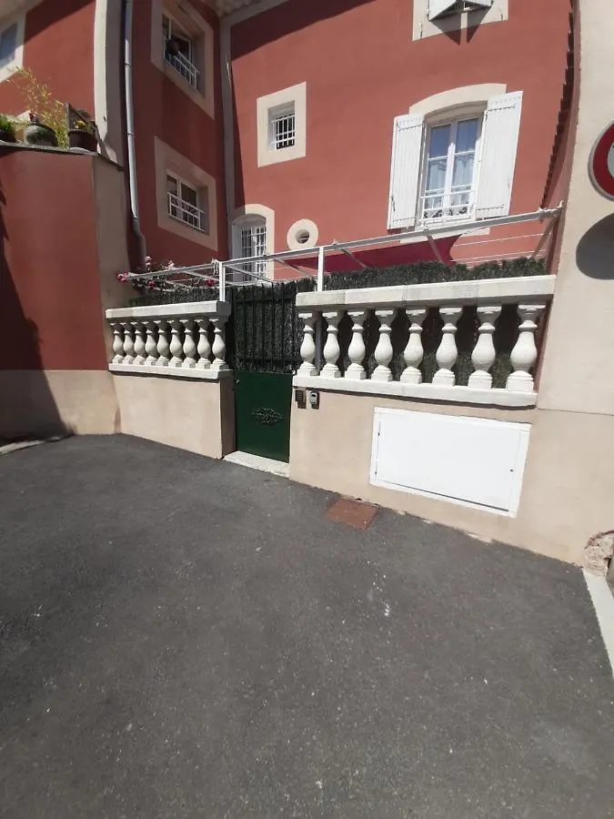 Apartment Maison 100 M2, Terrasse 25 M2, Clim, 3 Chbs Avec Tv, Parking Pierrelatte